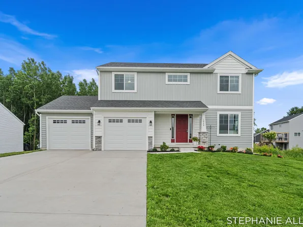 1060 Barnwood Dr, Wayland, MI 49348