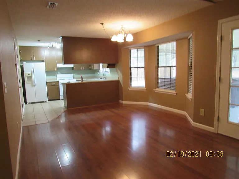 104 Caldwell Ct #1 — Photo 2