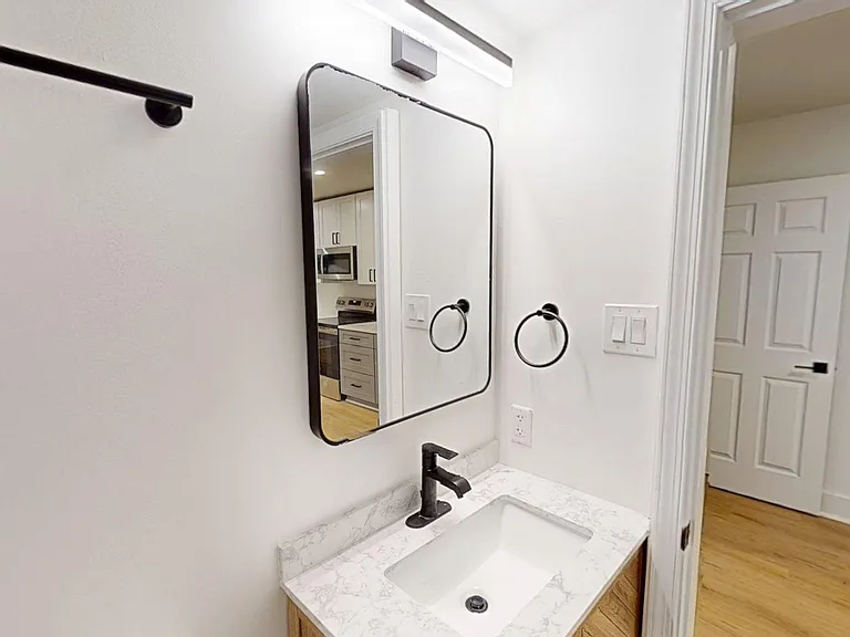 1230 Penn St NE #3 — Photo 10