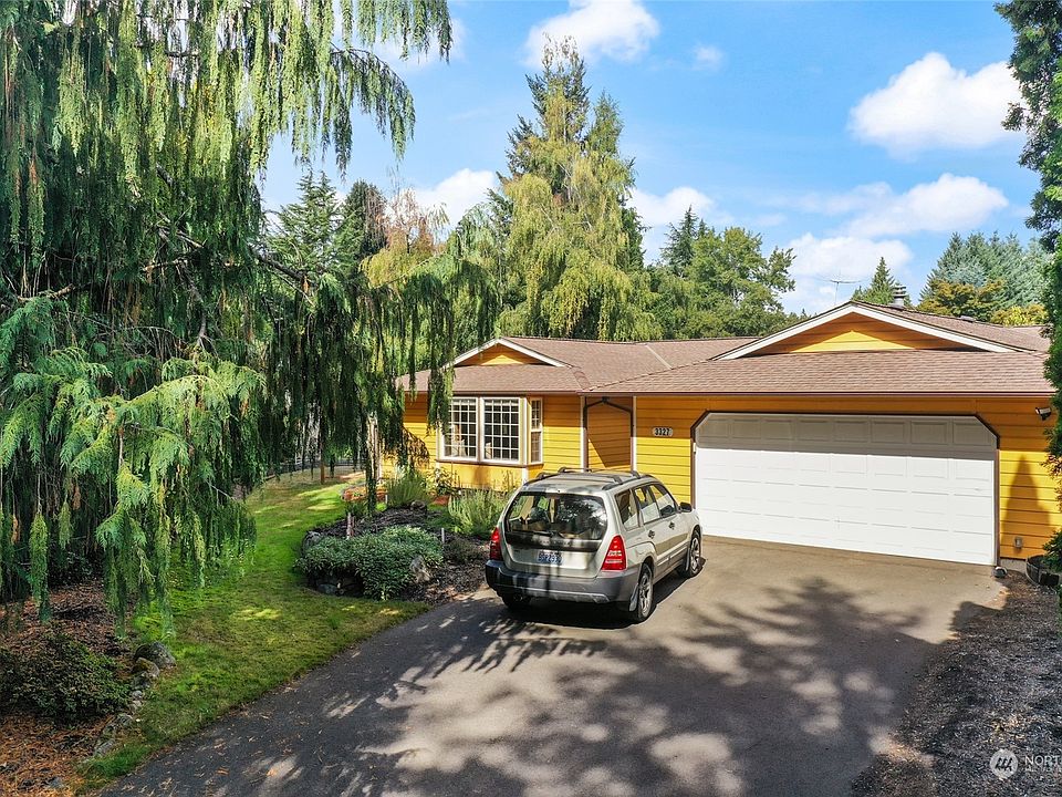 1st image of 3327 Stikes Dr SE