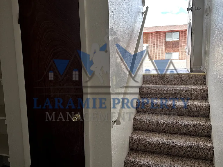 714 Downey St #18 — Photo 13