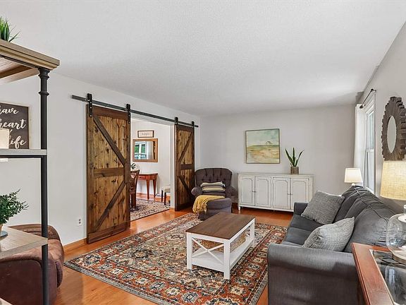 4th image of 1026 Village Green Blvd