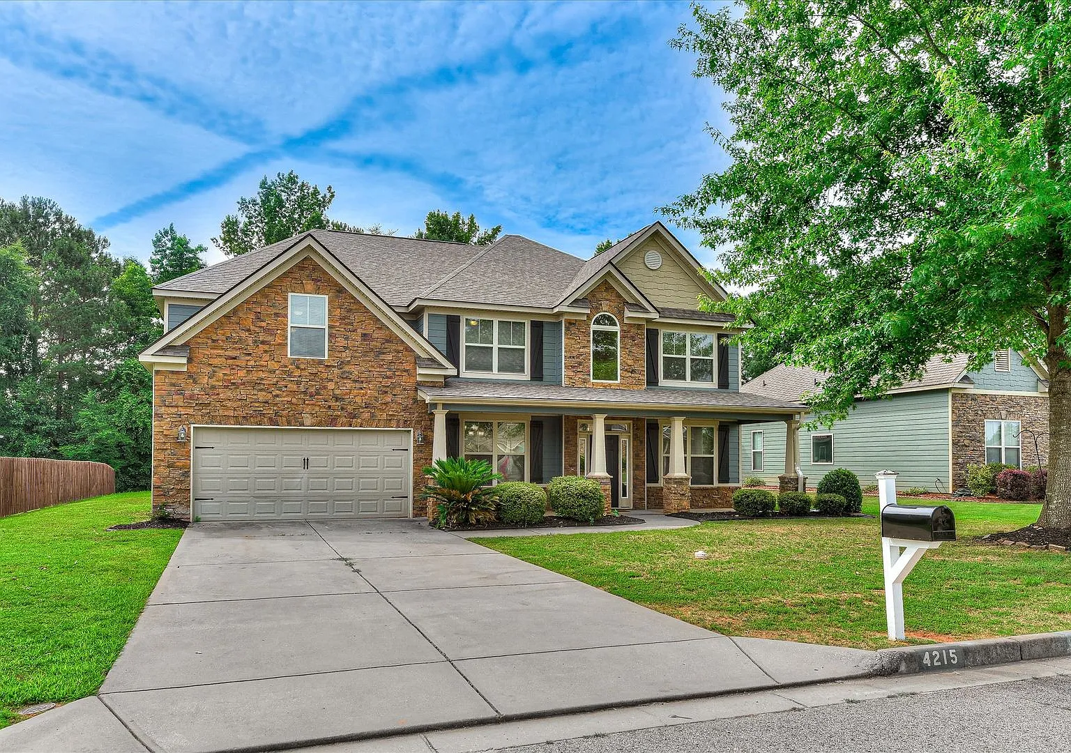 Spacious Home located in Evans! — Photo 1