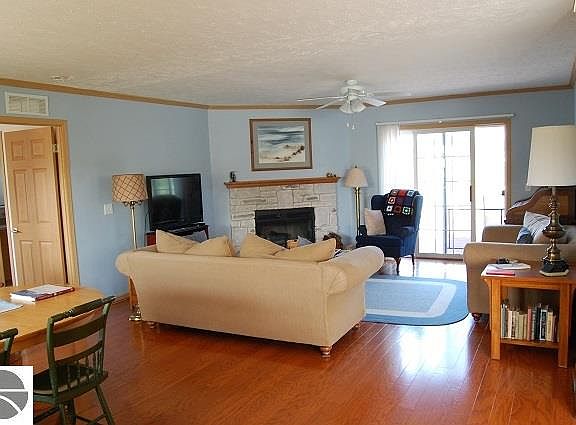 2nd image of 3855 S Bay Bluffs Dr