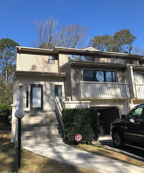 962 Birch Creek Dr — Photo 1