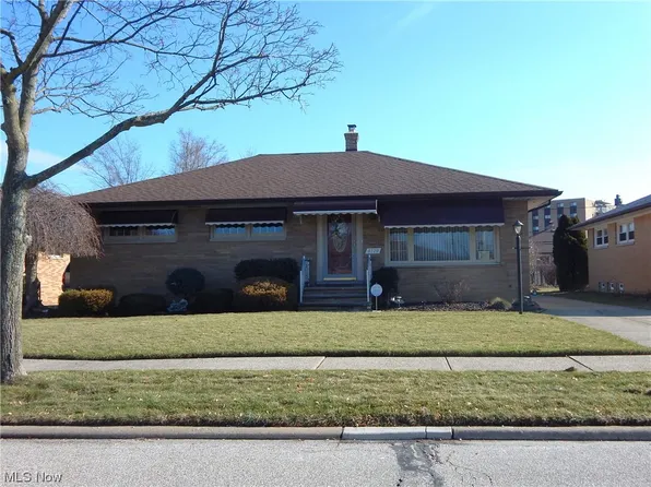 4179 Spring Crest Dr, Brooklyn, OH 44144