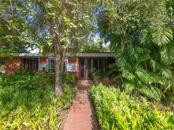 8 G, Guaynabo, PR 00966