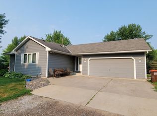 1435 Clementa Ave SW, Buffalo, MN 55313