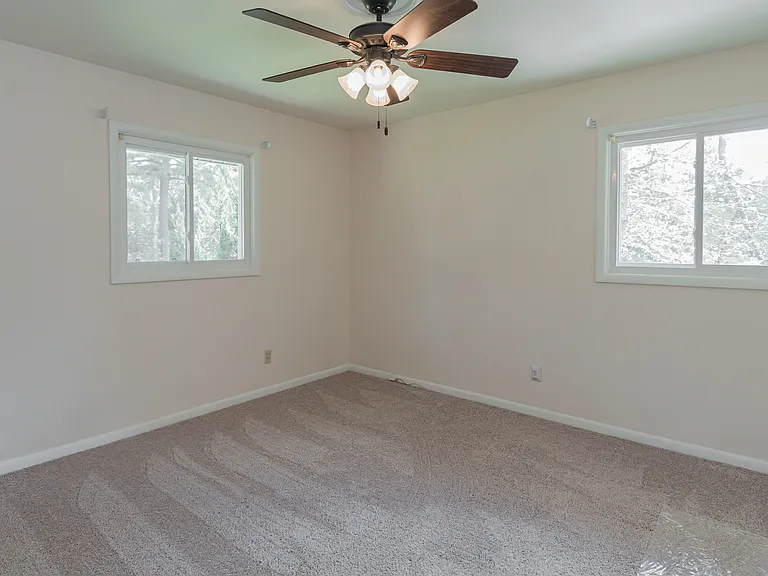 2624 Southview Pl — Photo 5