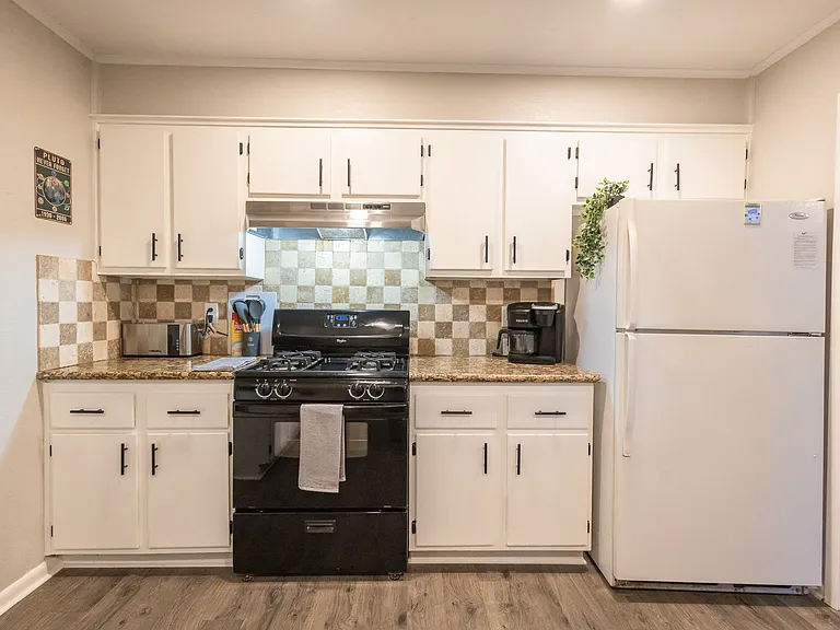 1112 S Dexter Dr — Photo 8