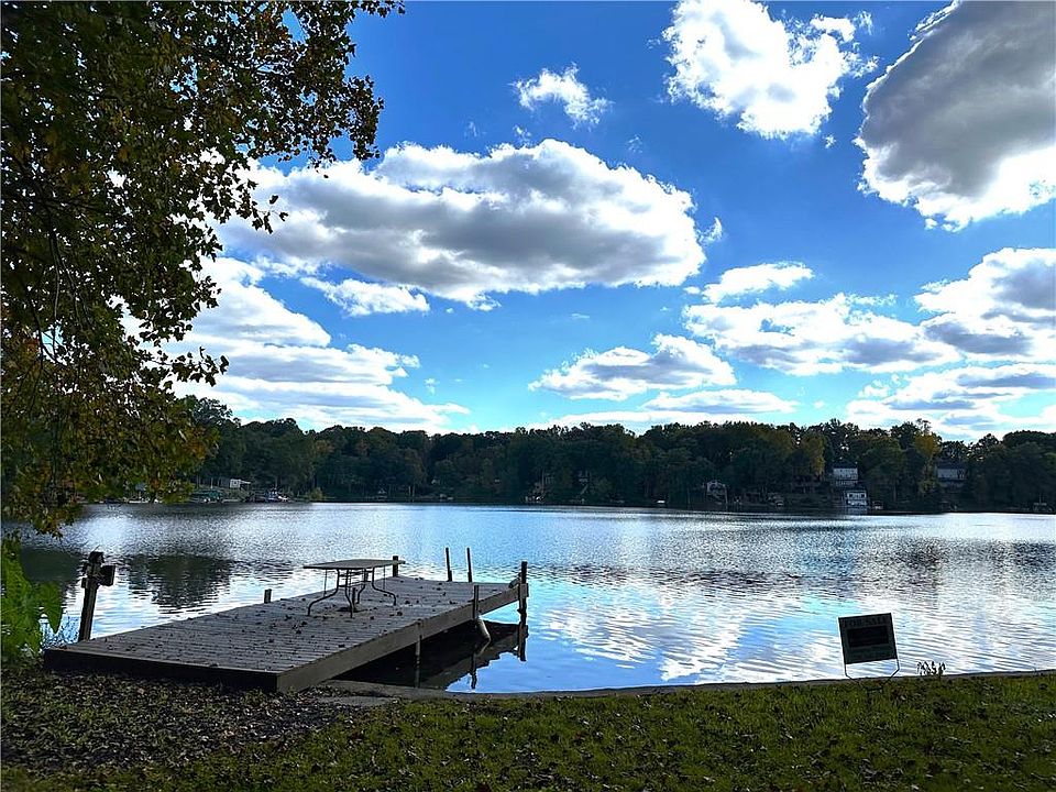 1st image of 0 Lake Dr #40