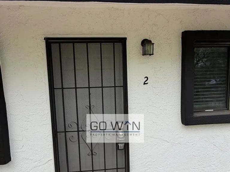 1537 W Pierce St — Photo 2