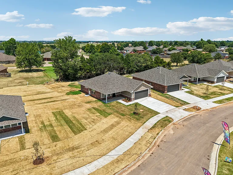 Enclave Estates — Photo 21