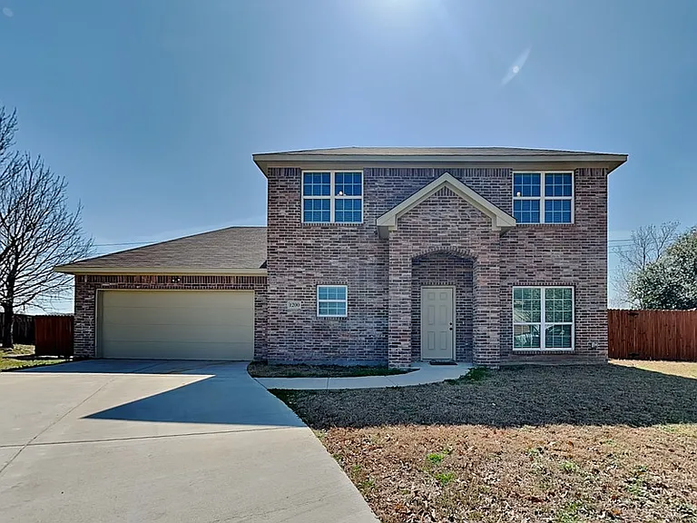 1200 Stacy Ct — Photo 1