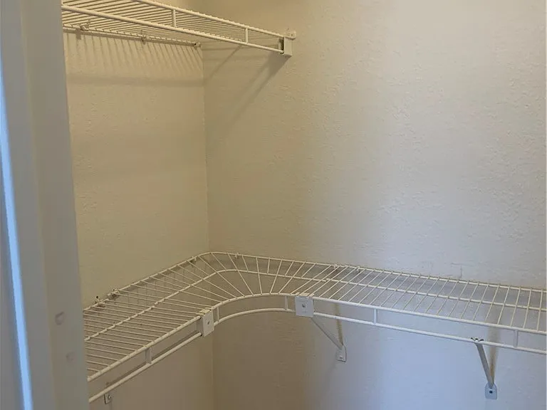 7617 Allerton Ave — Photo 38