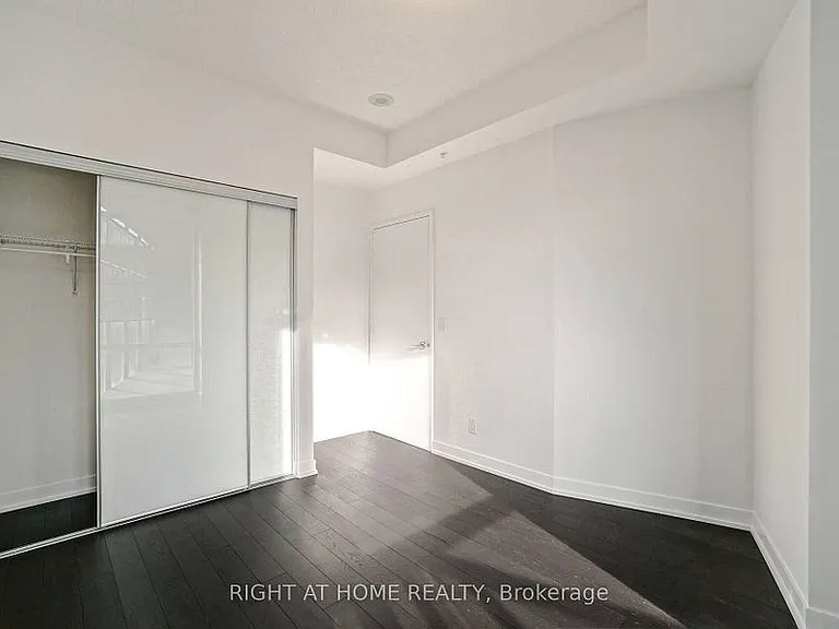 120 Bayview Ave #N821 — Photo 42