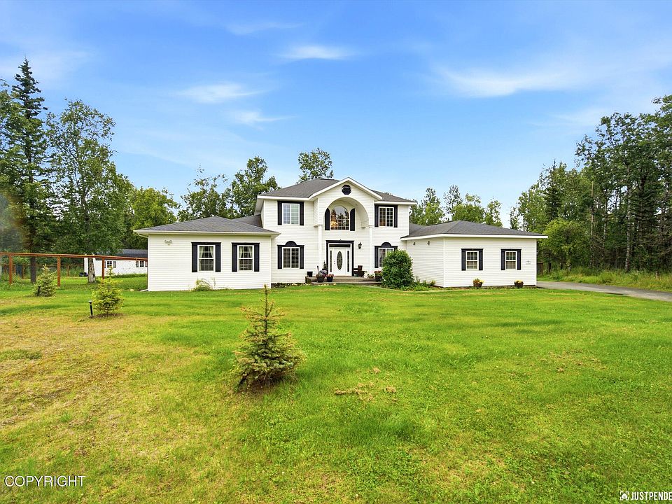 1st image of 1711 E Colt Cir