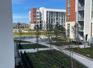 480 Gordon Krantz Ave #220, Milton, ON L9E 1Z4