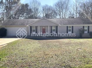 4288 Castle Gate Dr, Snellville, GA