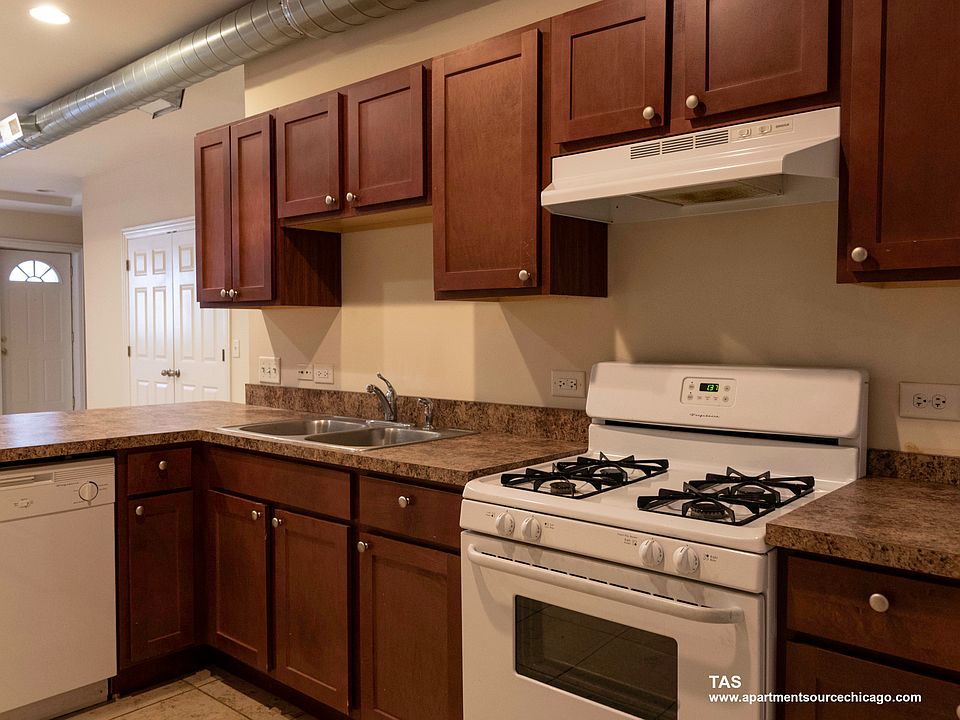 1st image of 1206 W Wrightwood Ave
