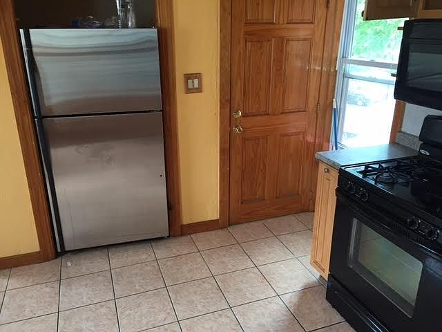 2nd image of 37 Bennington St #2R
