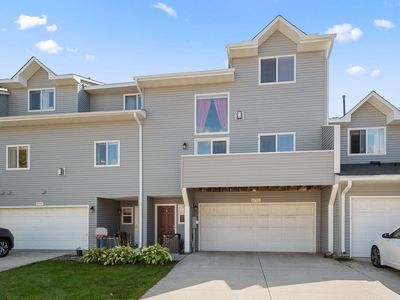 673 Kingfisher Ln APT D, Woodbury, MN, 55125