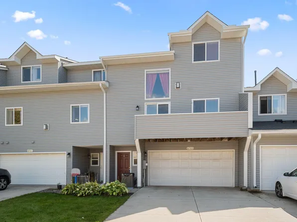 673 Kingfisher Ln APT D, Woodbury, MN 55125