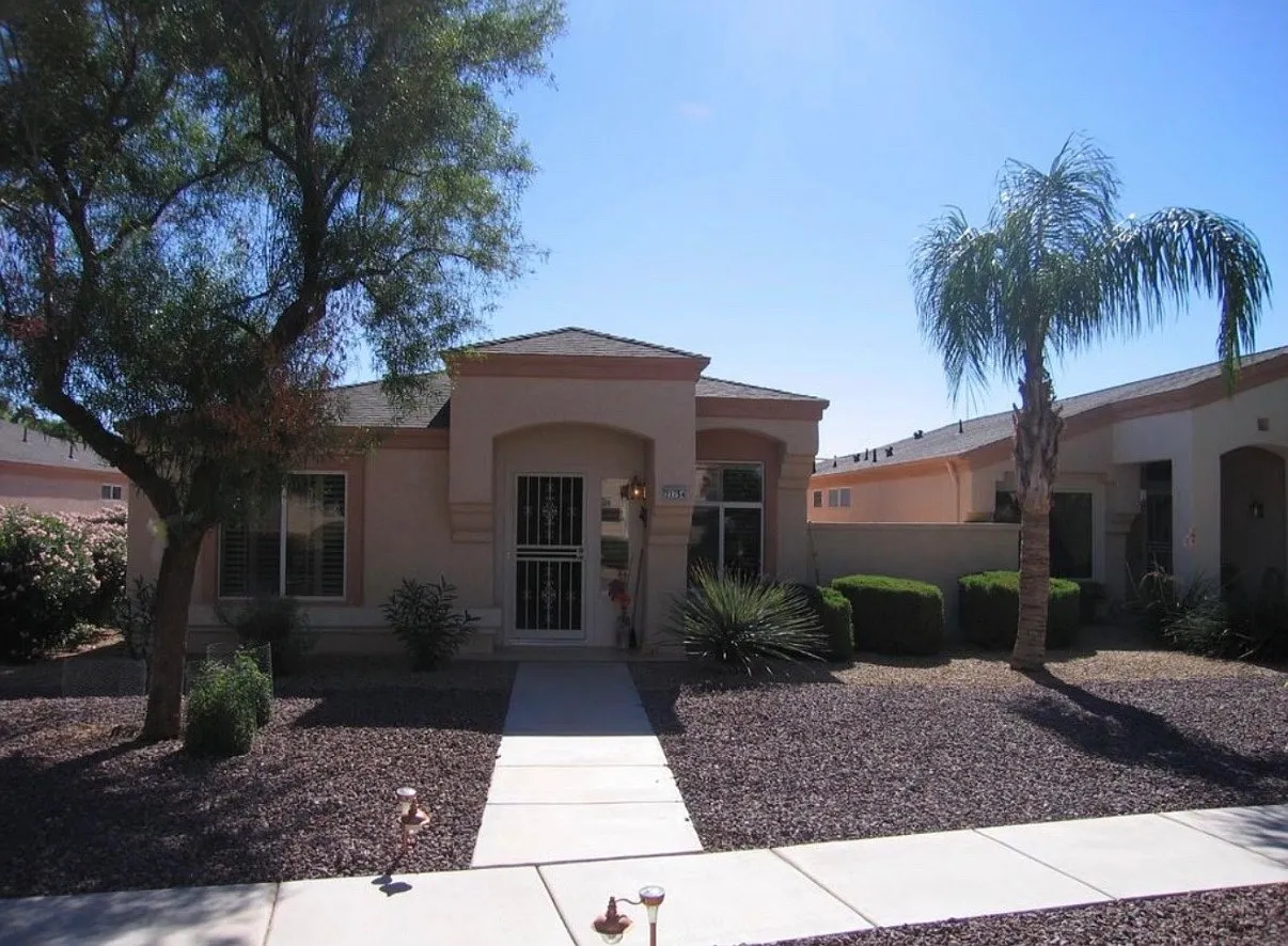 2 bed, 1300 sqft, $1,695 — Photo 1