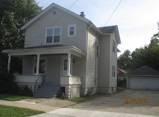 447 Weston Ave, Aurora, IL 60505