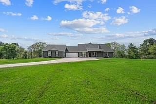 1st image of 2953 Rifle Rd