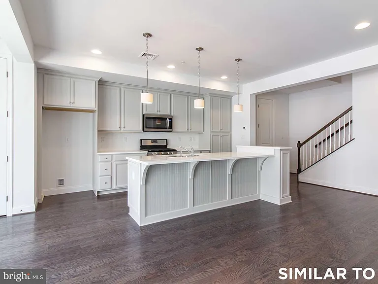 3208 Greenwood Way — Photo 9
