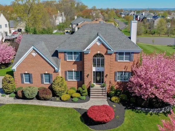 26 Mack Dr, Hillsborough Twp., NJ 08844