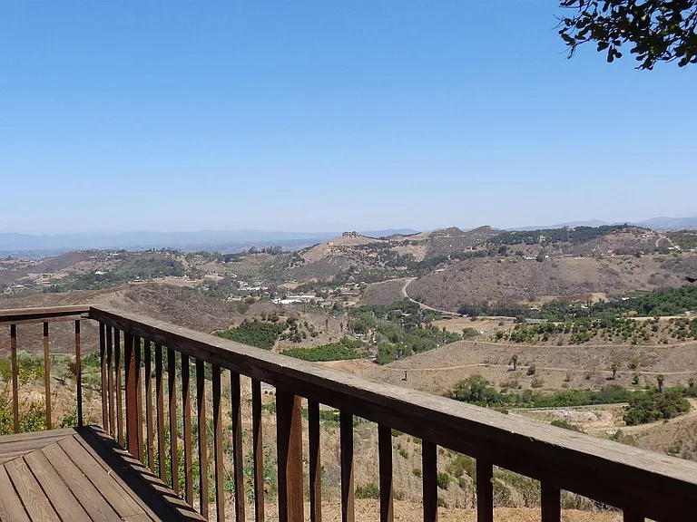 3730 Silverleaf Ln — Photo 4