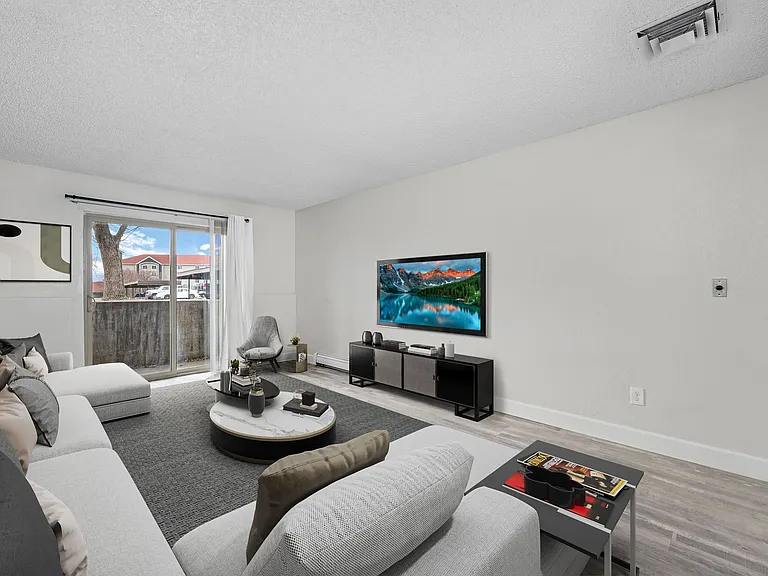 North Star Apartments - Beautiful Remodeled Apartments — Photo 43
