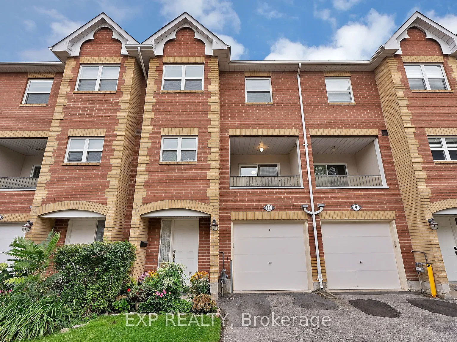4 bed, $3,300 — Photo 2
