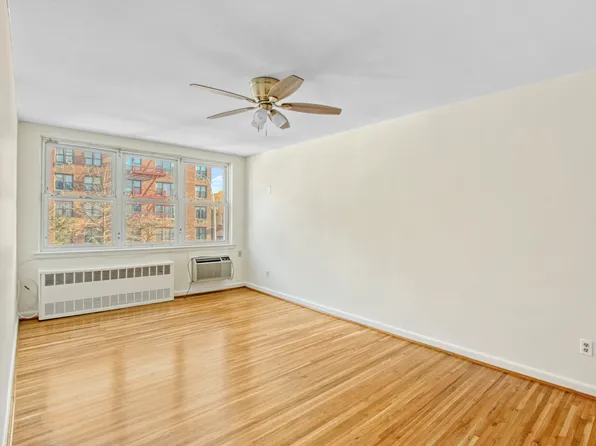 8648 21st Avenue image 1 of 13