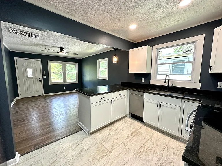609 Quarry St — Photo 6