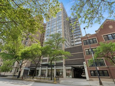 3110 N Sheridan Rd APT 801, Chicago, IL, 60657