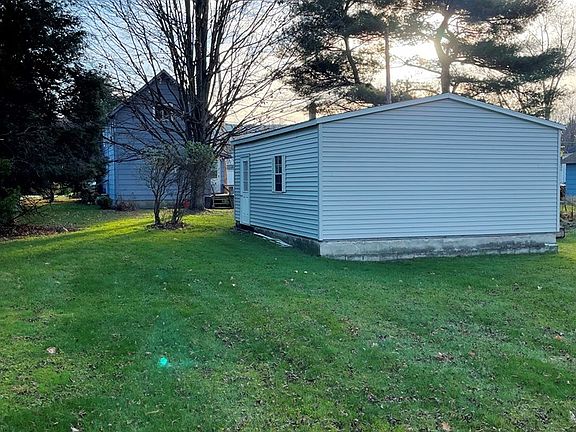 5th image of 85 Bliven St