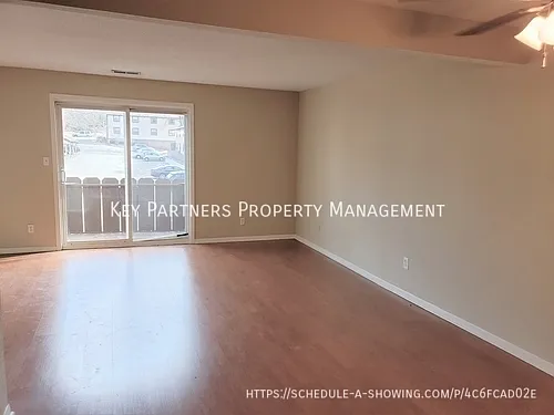 6212 Robinson St #3 — Photo 3