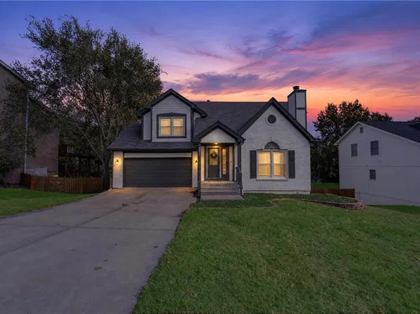 6529 NW Hidden Valley Rd, Kansas City, MO 64152