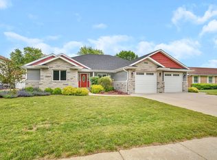 405 S Carol Ln, Braidwood, IL 60408