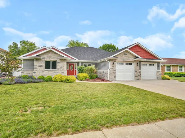 405 S Carol Ln, Braidwood, IL 60408
