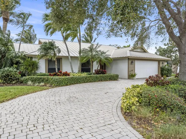 121 Queens Road, Hutchinson Island, FL 34949