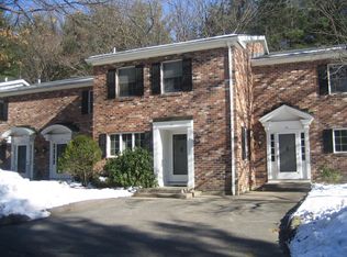 47 Tunxis Vlg, Farmington, CT 06032