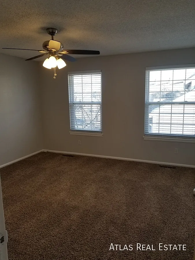 Move In Ready!! Spacious 3 Bed 3 Bath Townhome In Northglenn — Photo 3