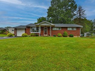 1128 W Tyler St, Whitehall, PA 18052