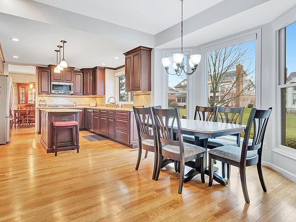 5th image of 6790 Parklake Dr