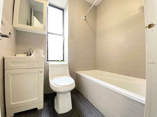 Rented by Bruma Realty LLC | media 8