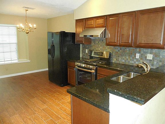4th image of 530 Belwin Dr